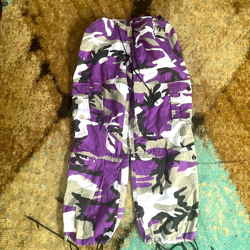 Pants:Woman’s size medium. Purchased: From Zumiez. Purple/grey/black camouflage.